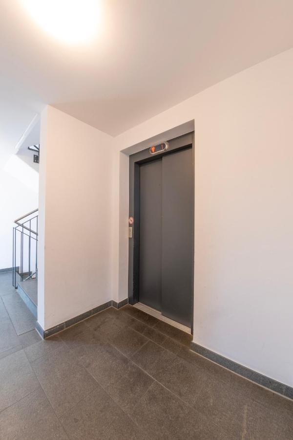 Stay Apartmenthaus Und Monteurzimmer Манхайм Екстериор снимка