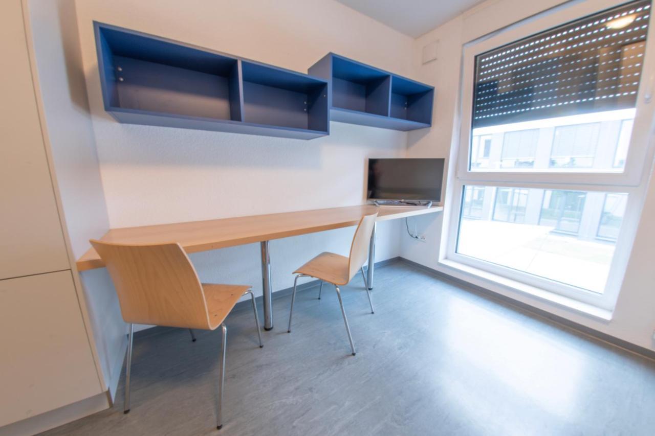 Stay Apartmenthaus Und Monteurzimmer Манхайм Екстериор снимка